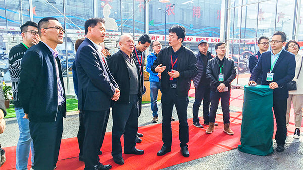 原浙江人大常委會(huì)副主任、黨組副書記程渭山極其關(guān)注浙江省畜牧云平臺(tái)數(shù)據(jù)動(dòng)態(tài)